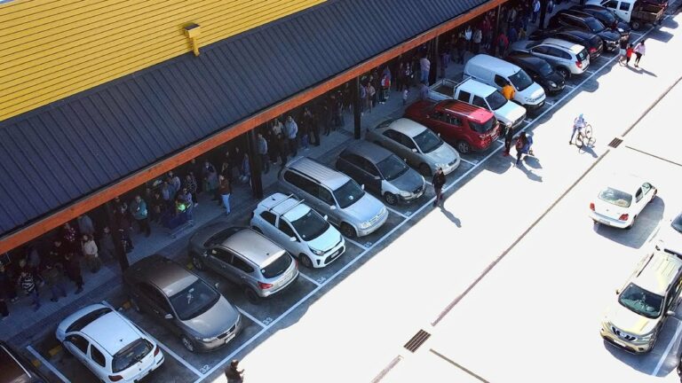 Inauguración de nuevo supermercado desata aglomeraciones en Labranza