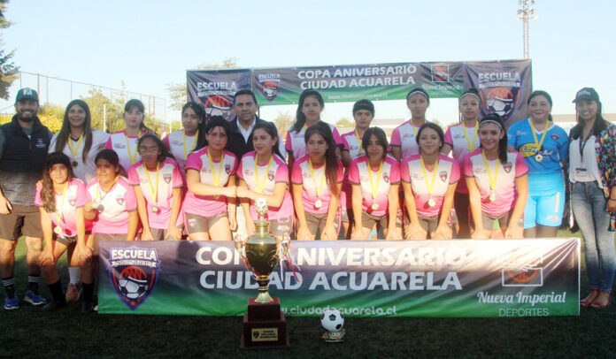 También fueron campeonas las futbolistas de la Escuela Municipal Imperial